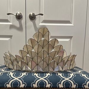 Pottery Barn Kids Capiz Crown Cornic. EUC